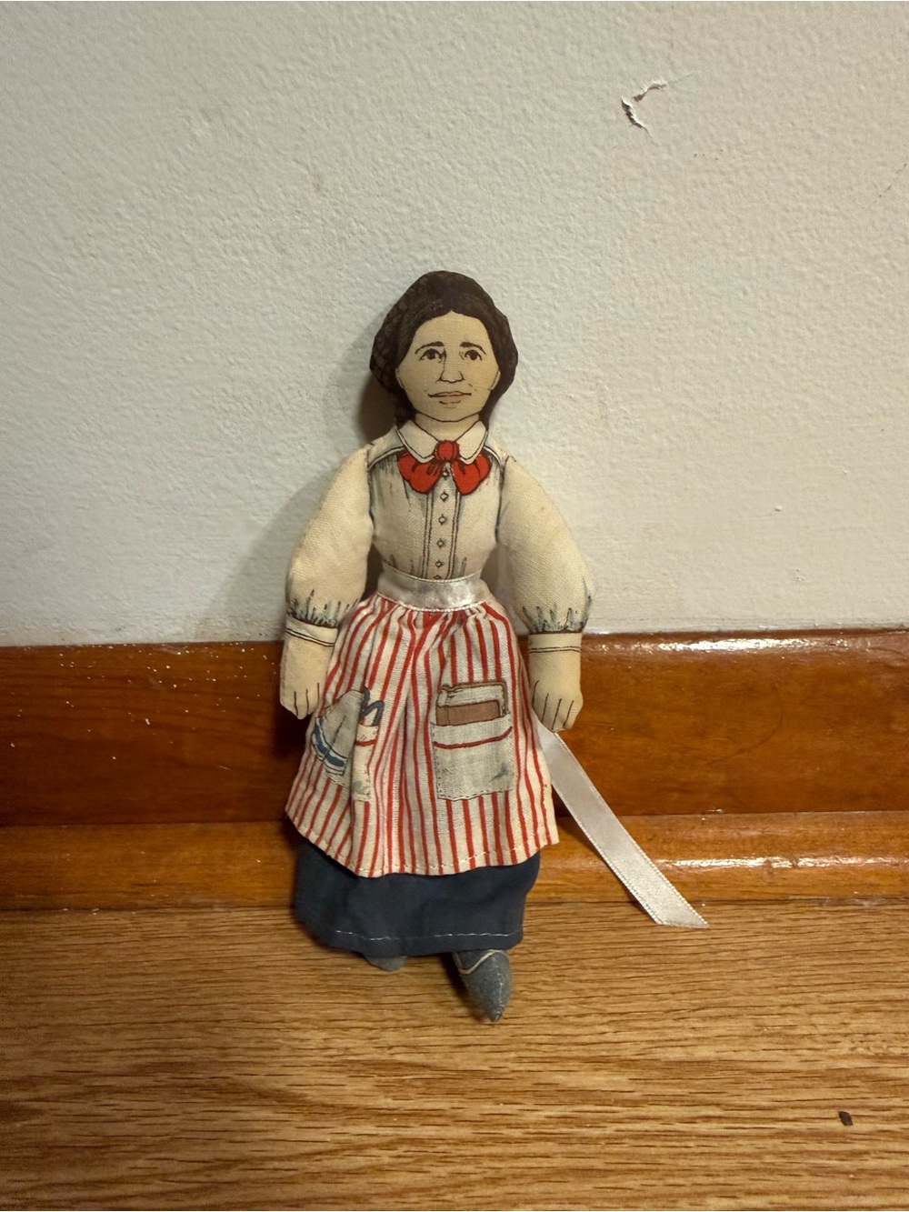 Vintage 1979 Hallmark Clara Barton Red Cross Founder 7” Doll Famous American